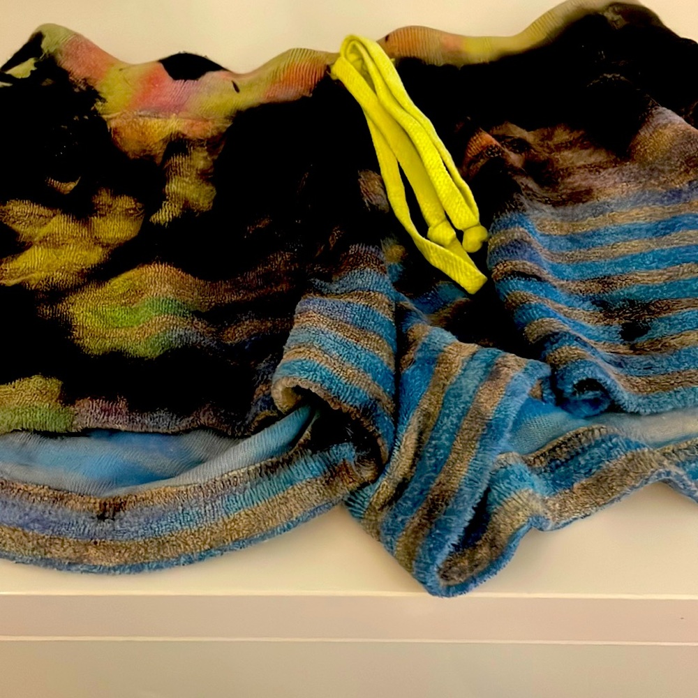 Hard tail multicolor shorts size small . Great buy